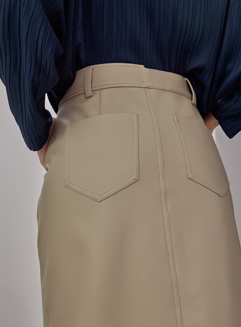 俐落前開岔皮革窄裙